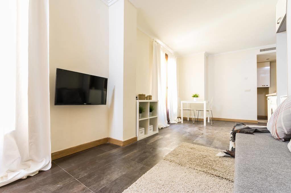 Bet Apartments - Tramontana Apartments バレンシア エクステリア 写真